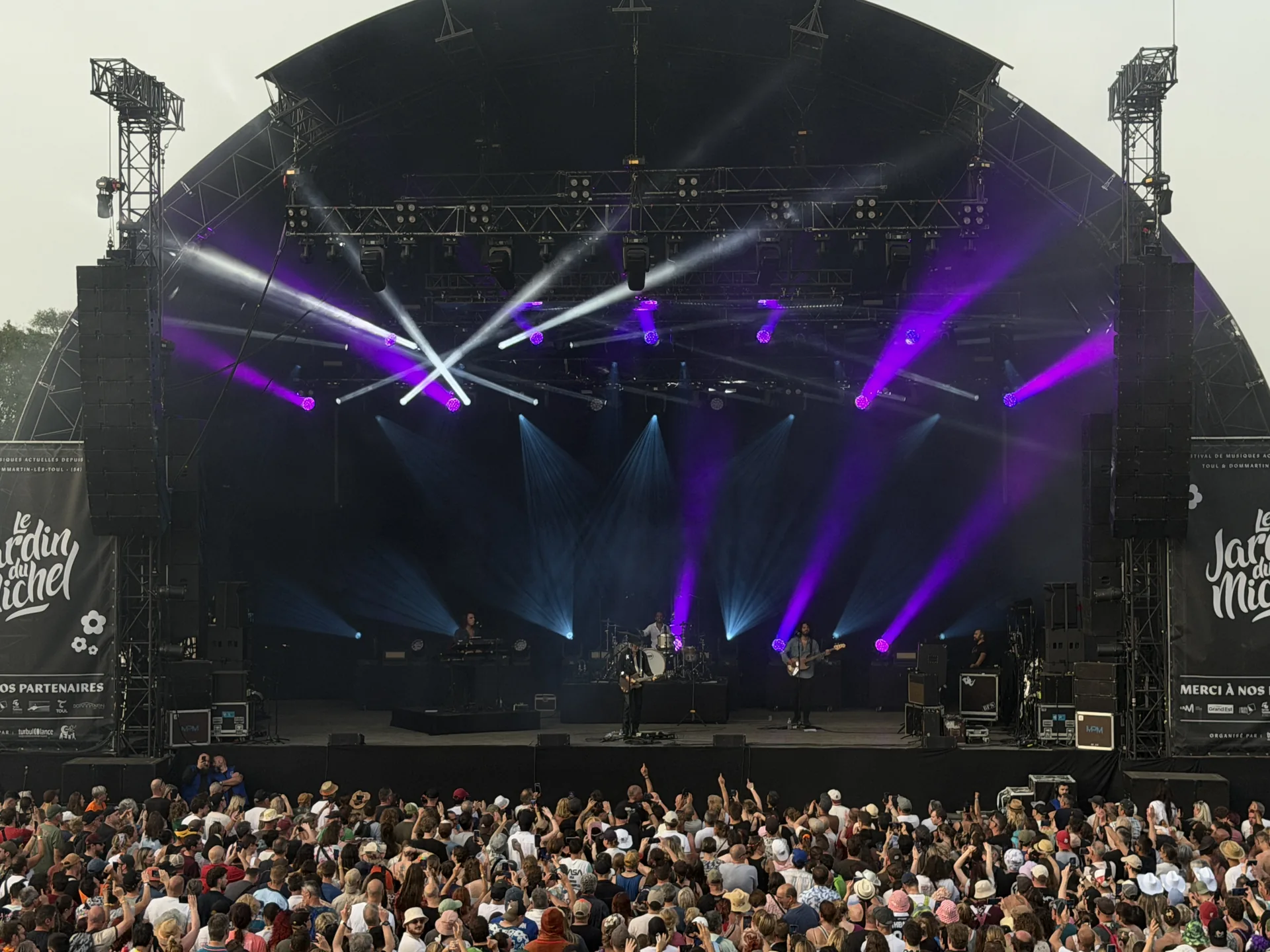 Festival, faisceaux